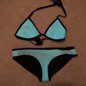 Triangl bathing suit bikini